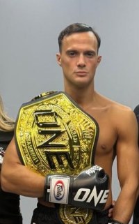 Jonathan Di Bella